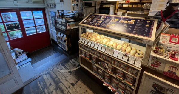 函館元町_まるたま小屋|俄羅斯肉派＆函館山纜車必吃＆北海道跟團自由行景點